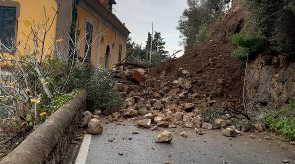 Frane in Costa d'Amalfi, Costa a Bilotti: "Fondi assegnati, manca la richiesta della Regione"