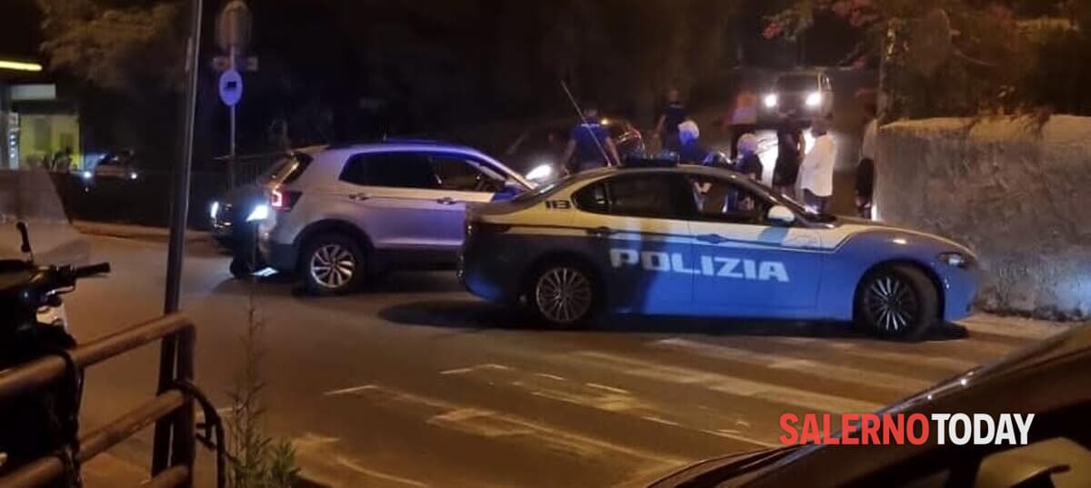 Incidente a Salerno, scontro tra auto e moto: ferite due donne