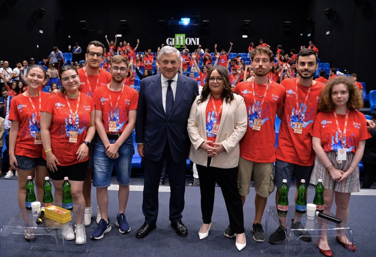 Tajani al Festival al Giffoni53: “La sfida è quella di non perdere i nostri giovani”