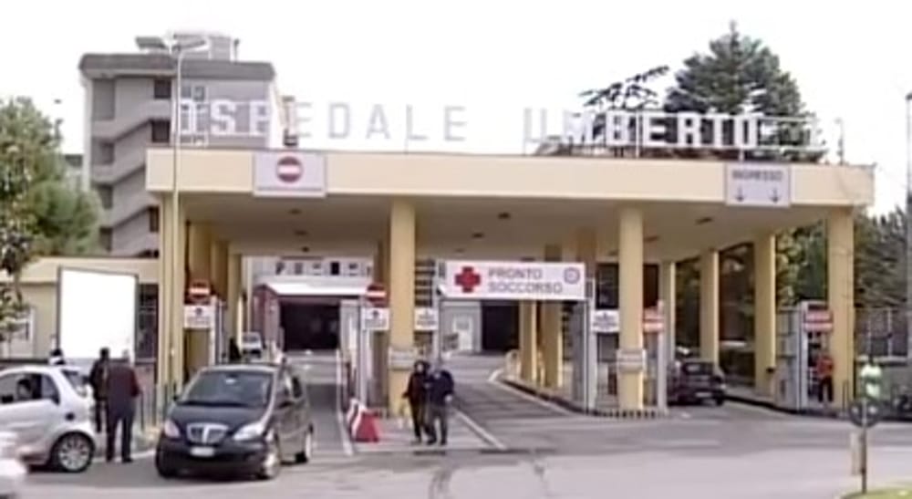 Perde i sensi mentre si allena in piscina: la giovane cavese si è risvegliata dal coma