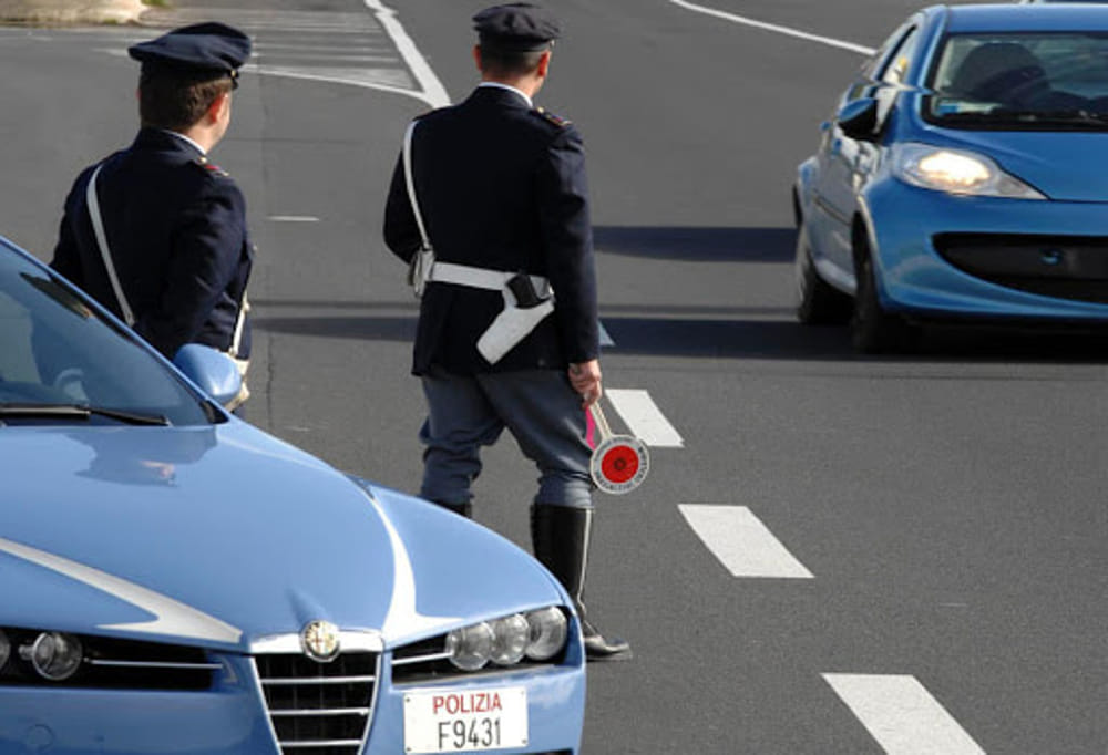 Da un campo Rom del napoletano al Lidl di Salerno, per rubare alimenti: due arresti