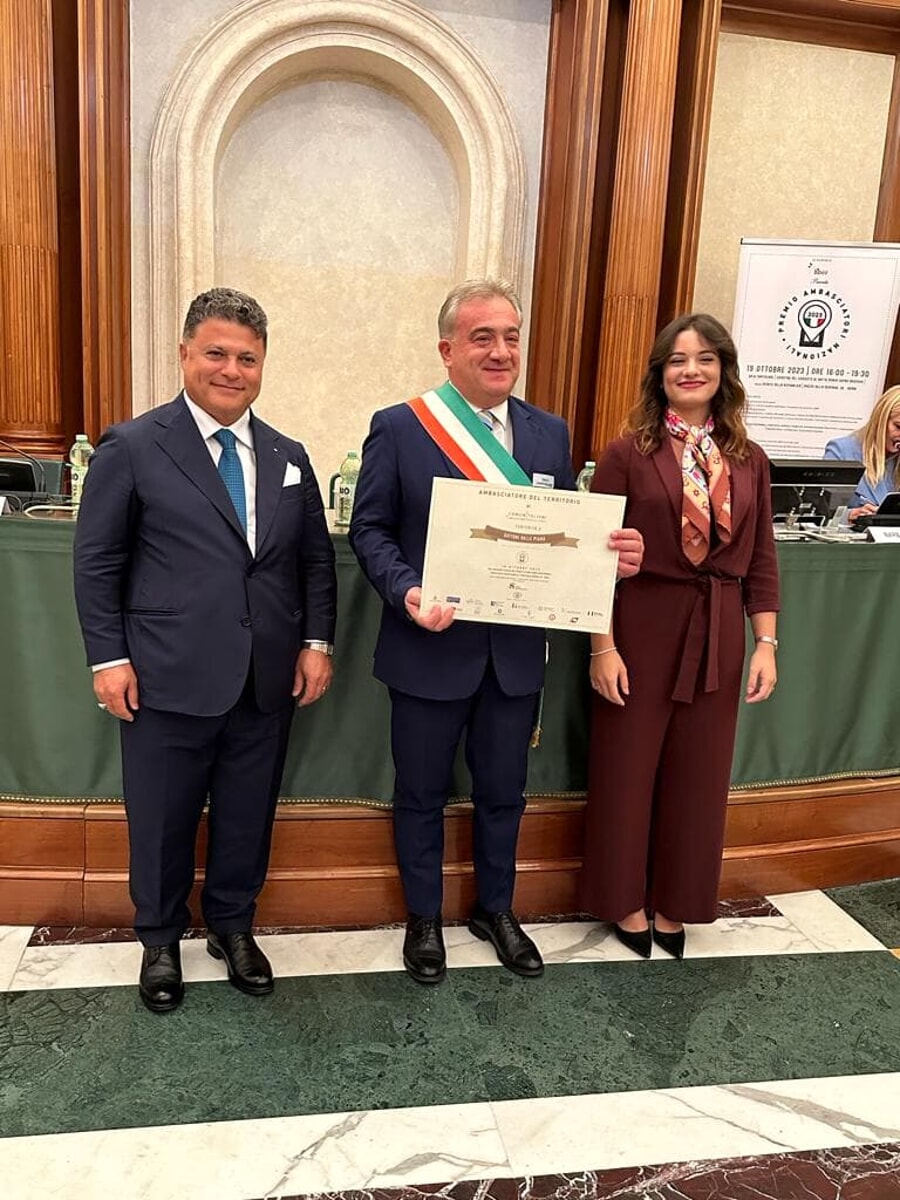 Giffoni Valle Piana vince il premio “Comuni d’eccellenza”: “Riconosciuti i nostri sforzi”