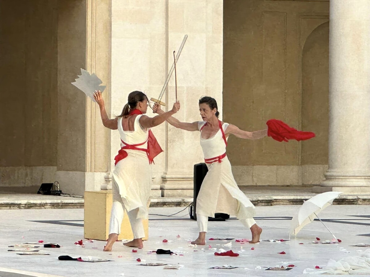 Salerno, al Teatro Ghirelli le coreografie di Gabriella Stazio e Davide Valrosso