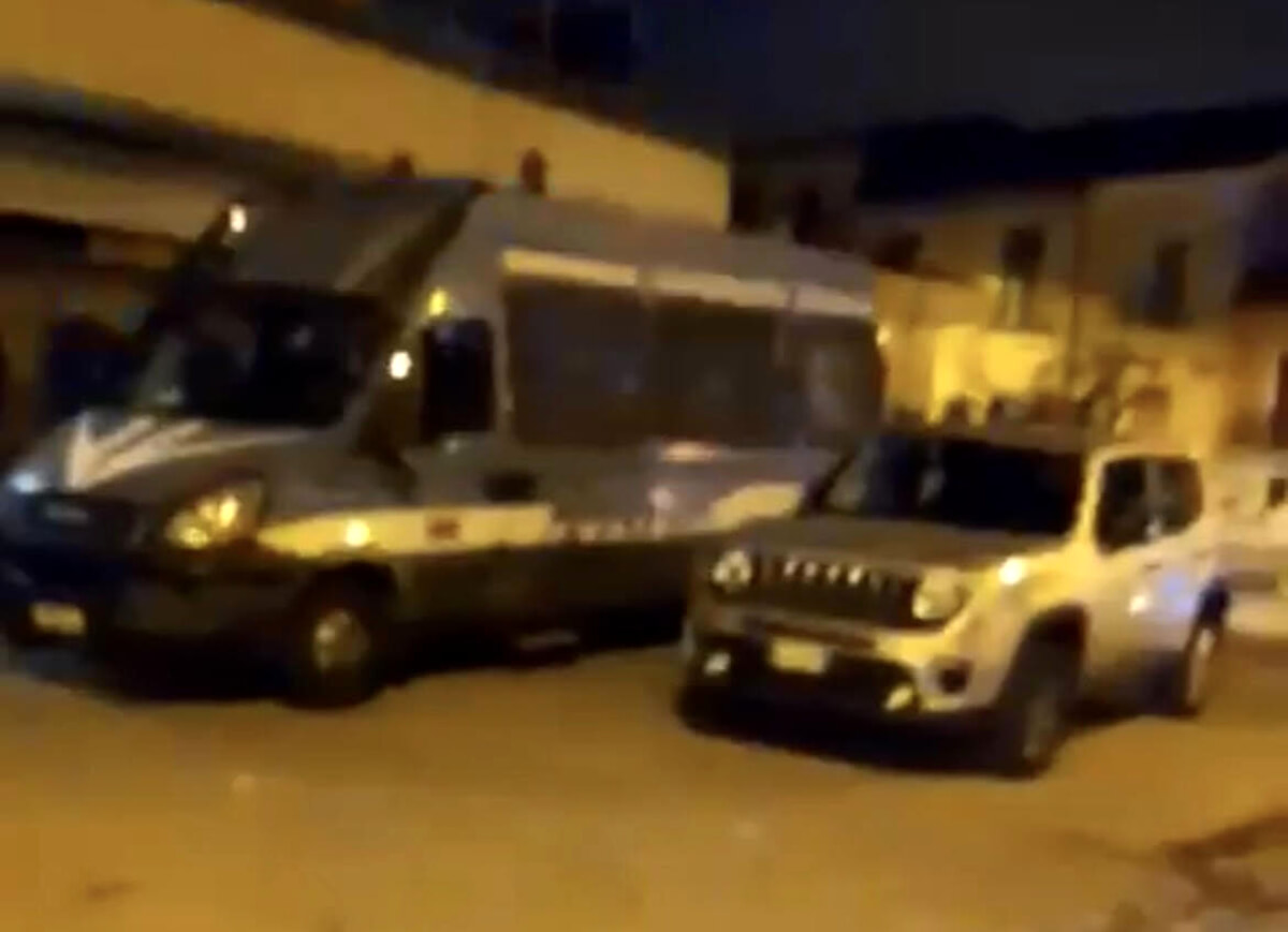 Spaccio e prostituzione a Salerno: blitz delle forze dell’ordine in tutta la città