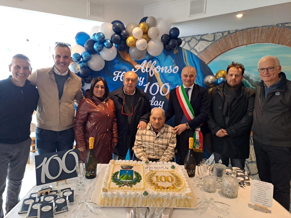 Grande festa a Tramonti per i 100 anni di Alfonso Giordano