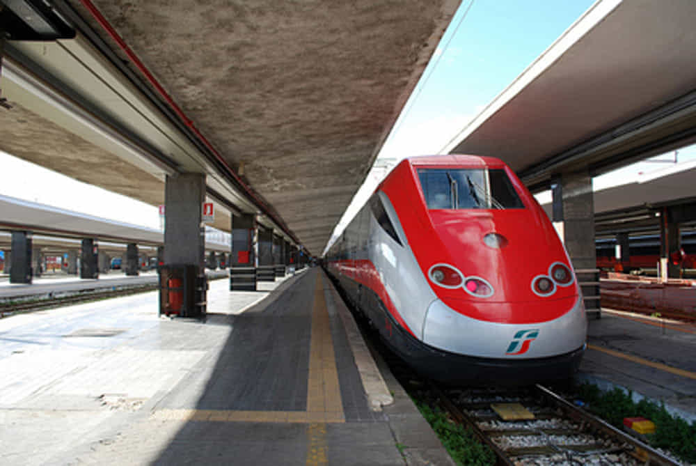 Lavori sull’Alta Velocità, treni cancellati: disagi anche a Salerno