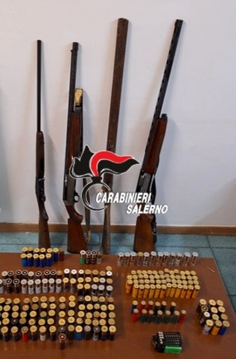 Armi rubate e detenute illegalmente: arrestato un 60enne a Laureana Cilento