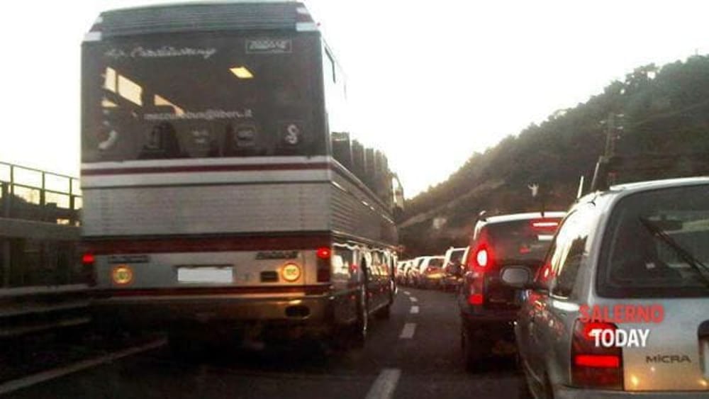 A2 del Mediterraneo, traffico in tilt fra gli svincoli di Pontecagnano e Salerno