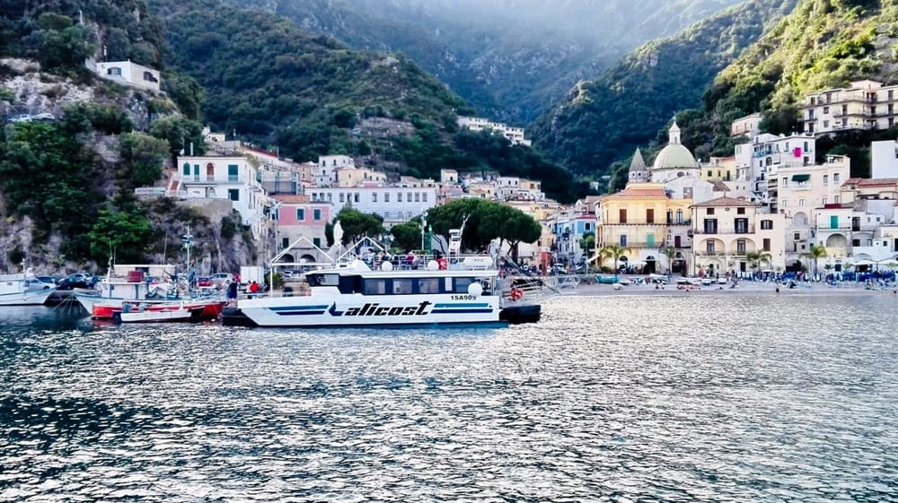 Stop ai traghetti in Costa d’Amalfi a Pasquetta: la precisazione di “Travelmar”