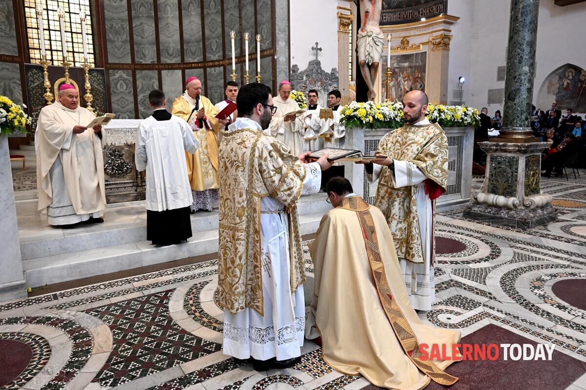 Ordinazione Episcopale di Monsignor Alfonso Raimo: grande emozione in Duomo