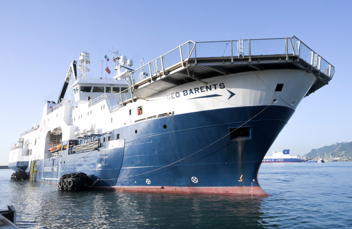 Sbarco di Migranti, Salerno attende la nave Geo Barents: attivata la macchina dell’accoglienza