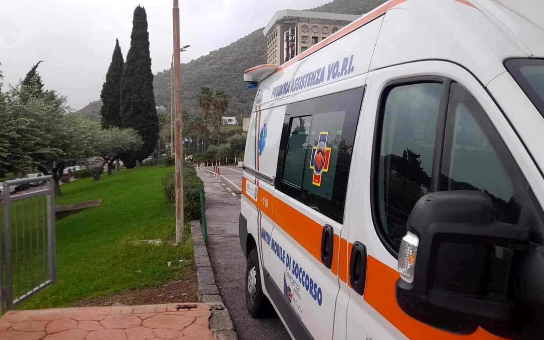 Dramma a Salerno, ragazzo morto per overdose in strada : si indaga