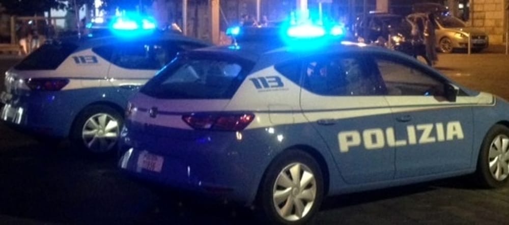 “Dammi l’incasso o ti accoltello”, ma il pizzaiolo lo disarma: arrestato per tentata rapina a Salerno